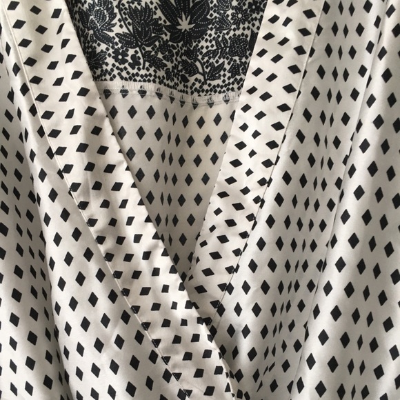 Printed and Smocked Blouse - Picture 2 of 6